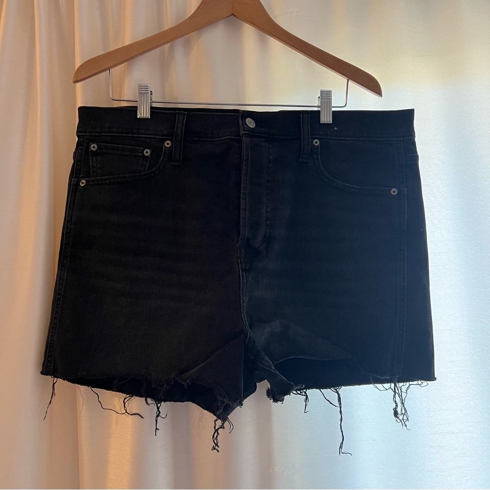 Gap Black Shorts